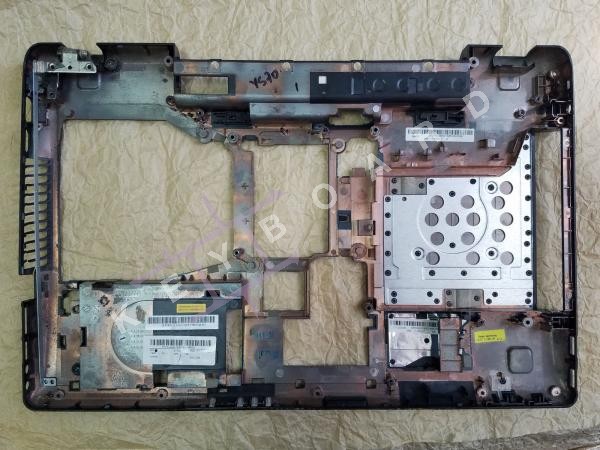 Нижня частина Lenovo Ideapad Y570